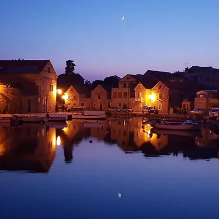 Neptune Apartamento Vrboska