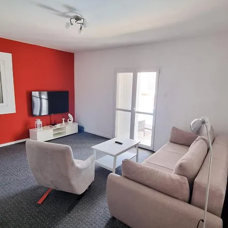 Neptune Apartment *